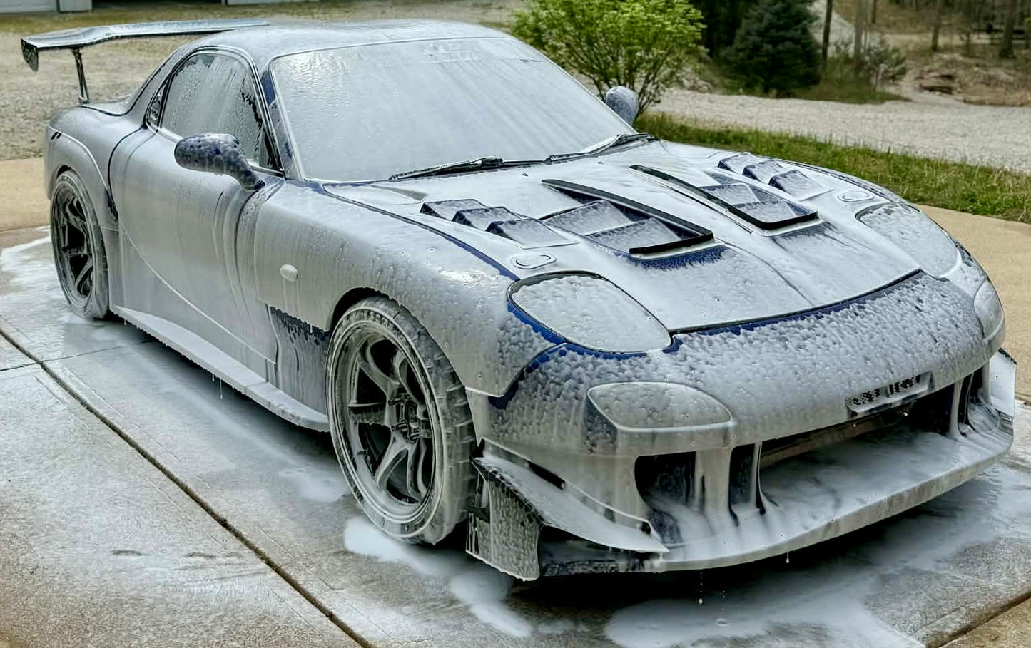 Blessed Detailing Kit – Holy Foam & Holy Shine Bundle